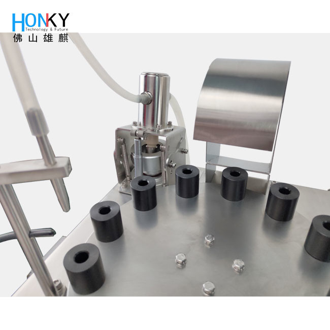 Mini Size Desktop Bottle Filling And Capping Machine With Mold Customizing For Perfume Sample Liquid Filling High Precision
